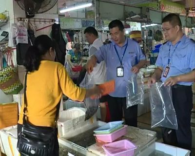 我鎮(zhèn)開(kāi)展水產(chǎn)品質(zhì)量安全專(zhuān)項(xiàng)執(zhí)法檢查，嚴(yán)查藥殘超標(biāo)保障群眾餐桌安全